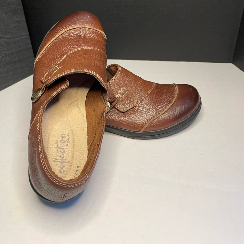 Clark’s collection brown leather loaf red women’s size 7